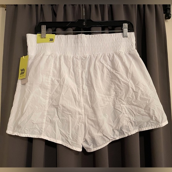 All In Motion High Rise Crinkle Shorts in White - Picture 2 of 8